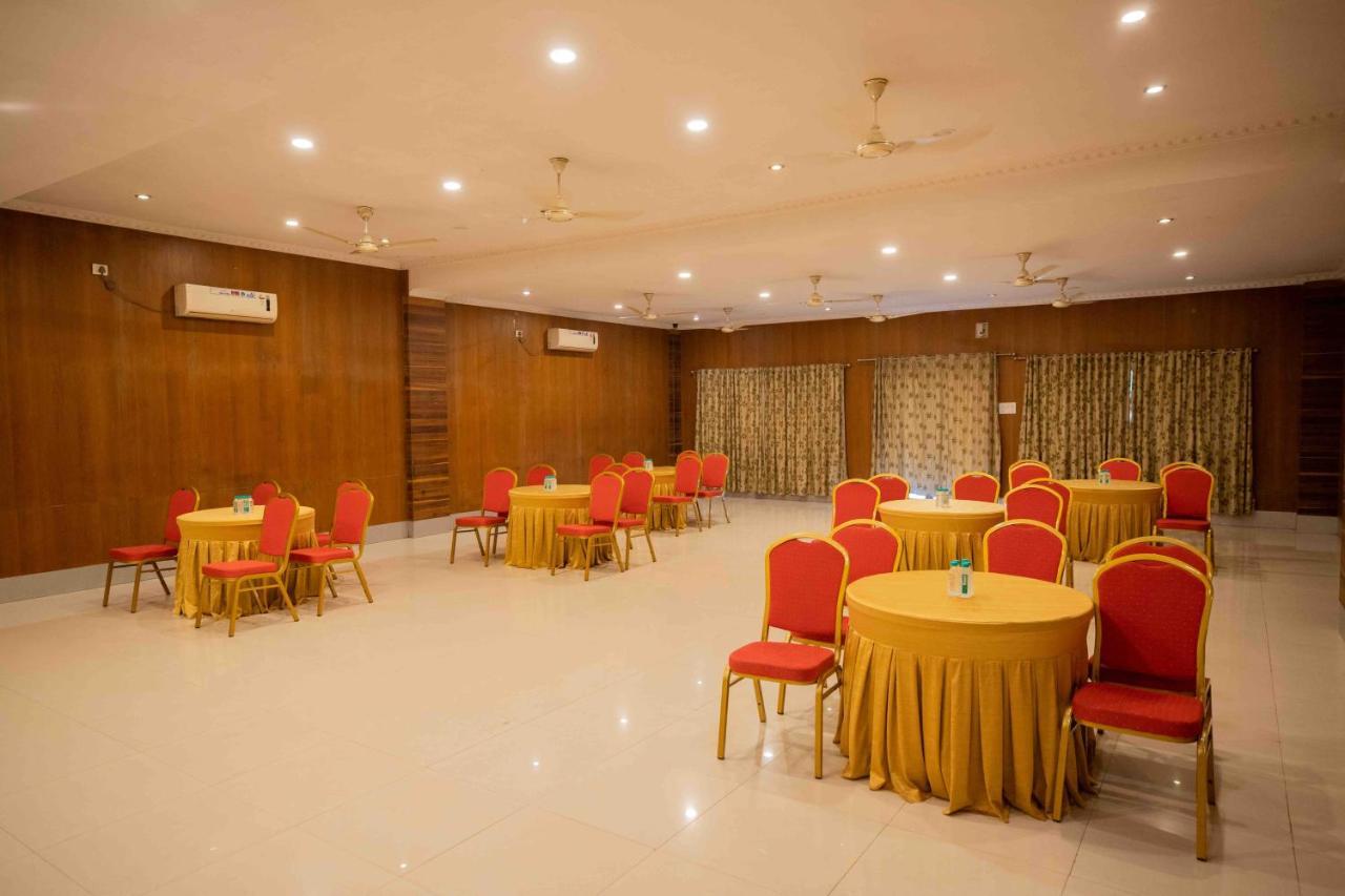 Gp Hotels And Resorts Nashik Bagian luar foto