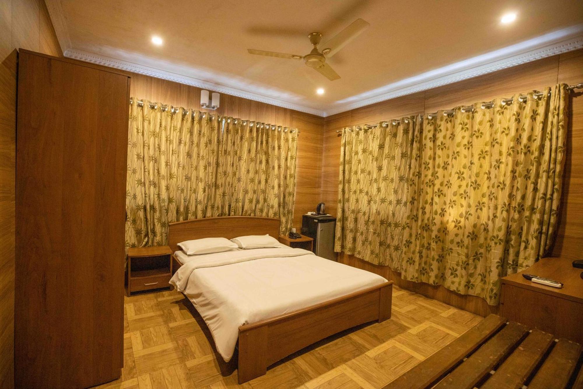 Gp Hotels And Resorts Nashik Bagian luar foto