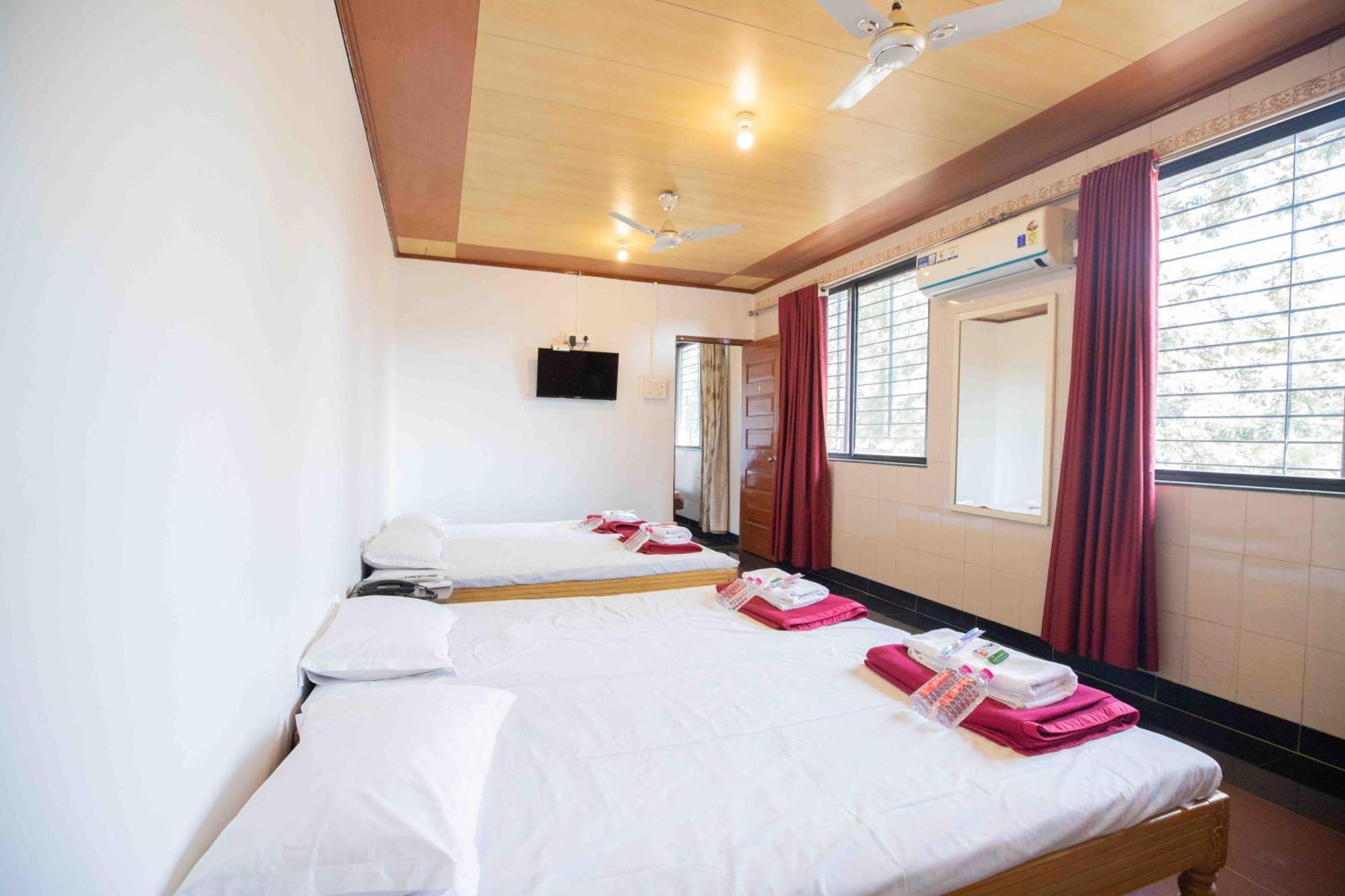 Gp Hotels And Resorts Nashik Bagian luar foto