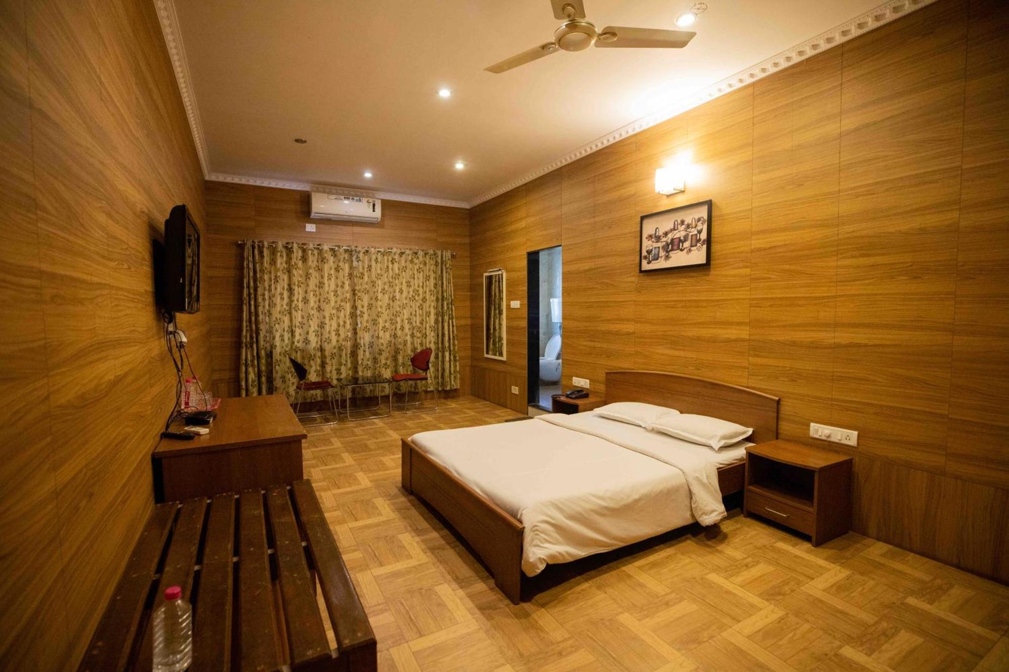 Gp Hotels And Resorts Nashik Bagian luar foto