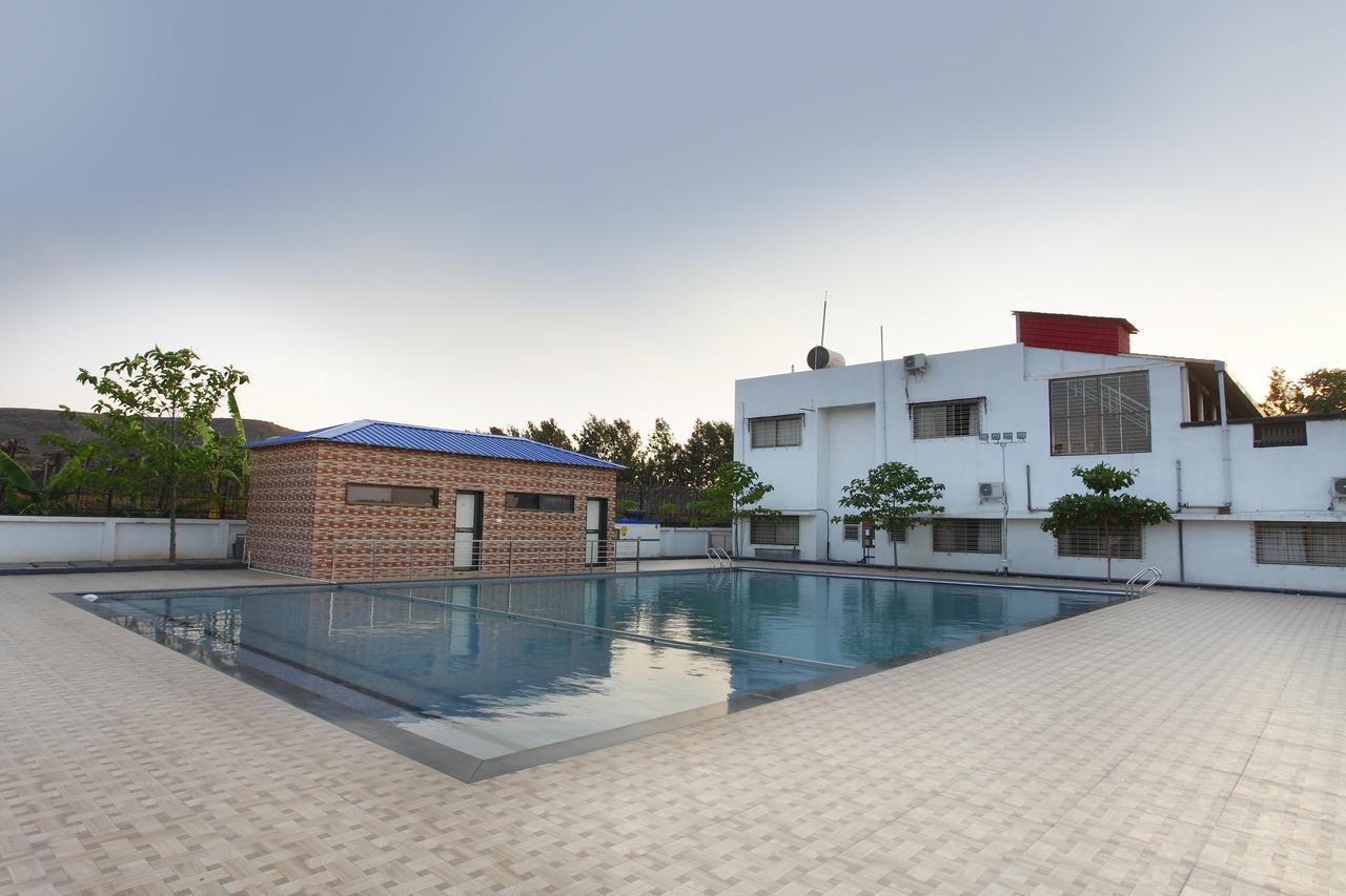 Gp Hotels And Resorts Nashik Bagian luar foto