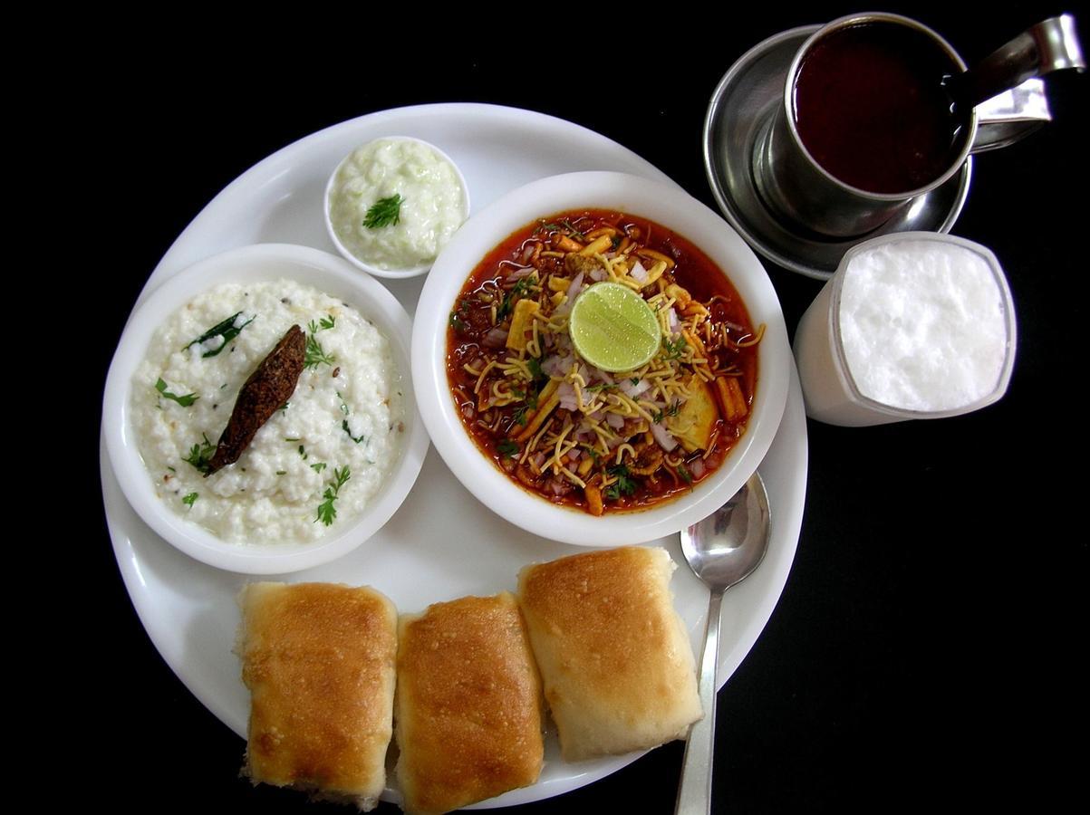Gp Hotels And Resorts Nashik Bagian luar foto